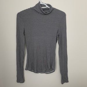 NWOT Sunday Best Hackney Turtleneck